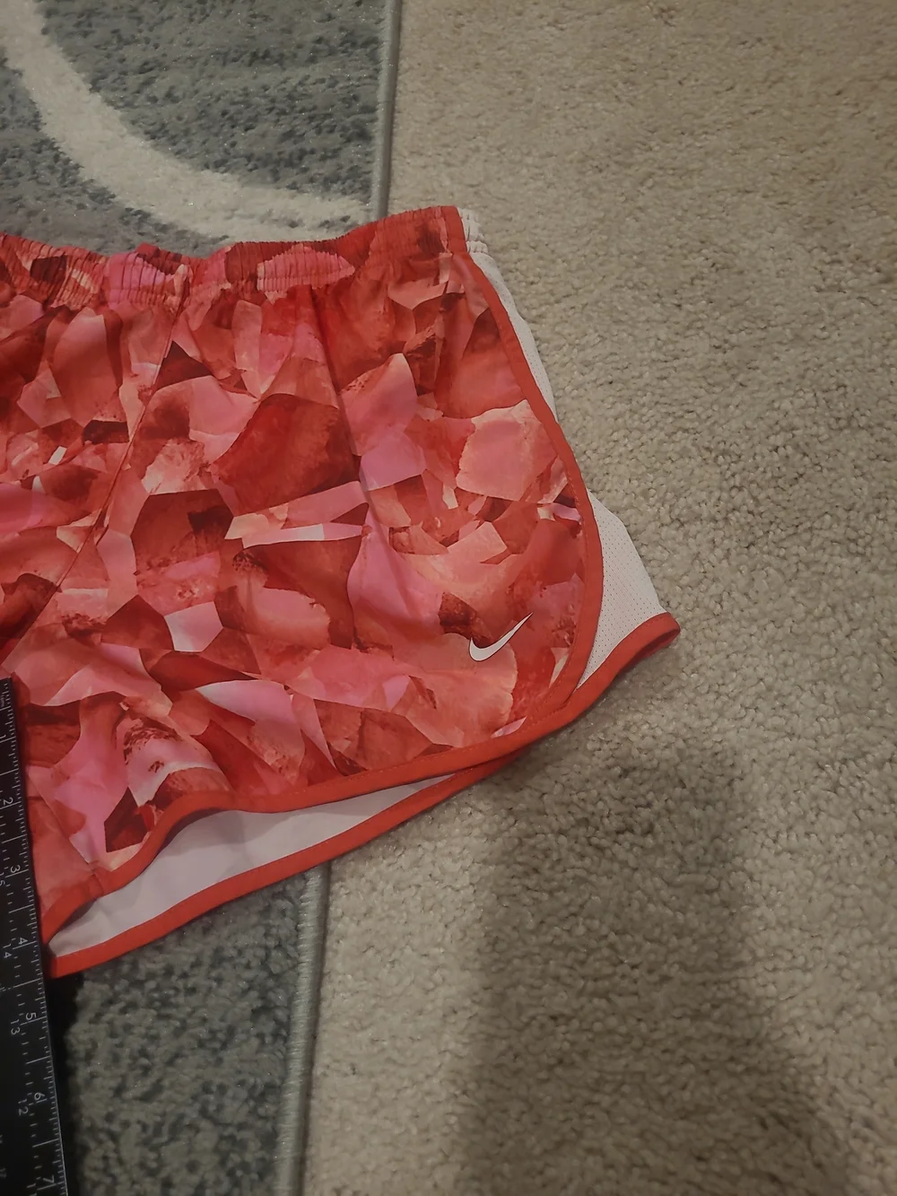 Nike Kids Girls' GFX Tempo Shorts, Lava Glow Large